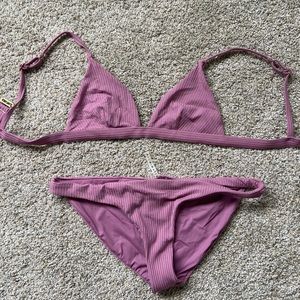 Vitamin A swimsuit. Moss top, Luciana bottom.